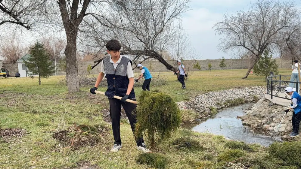 Экологическая акция «Мөлдір бұлақ» объединяет молодежь Казахстана в заботе о природе {city2}