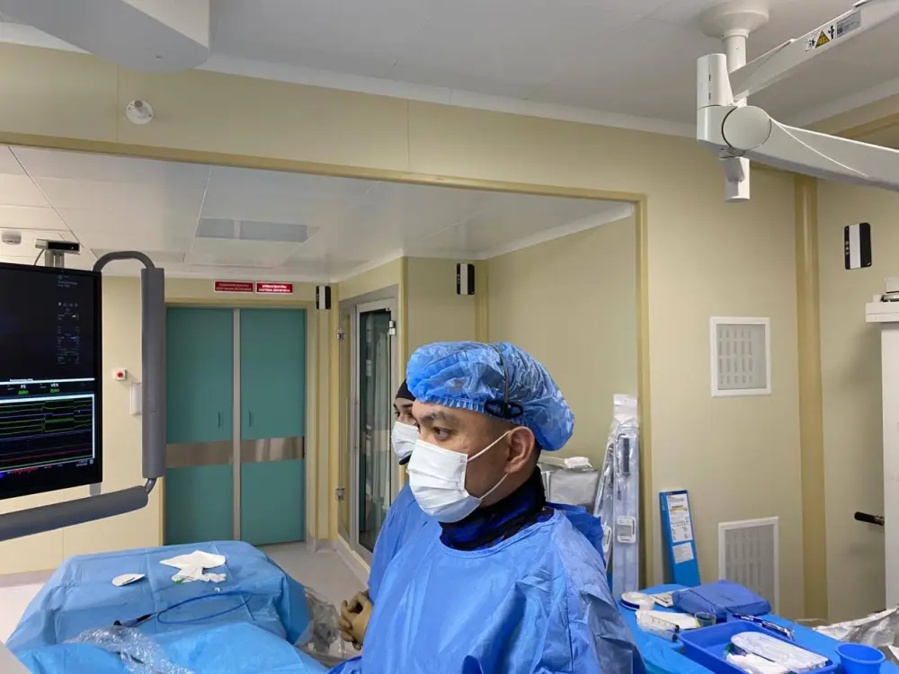 Сложная операция на сердце в Алматы 18-летней пациентке с врожденной патологией {city2}