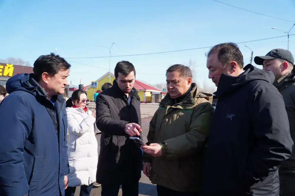 В Буландынском районе проверили ход реконструкции железнодорожного вокзала (9)