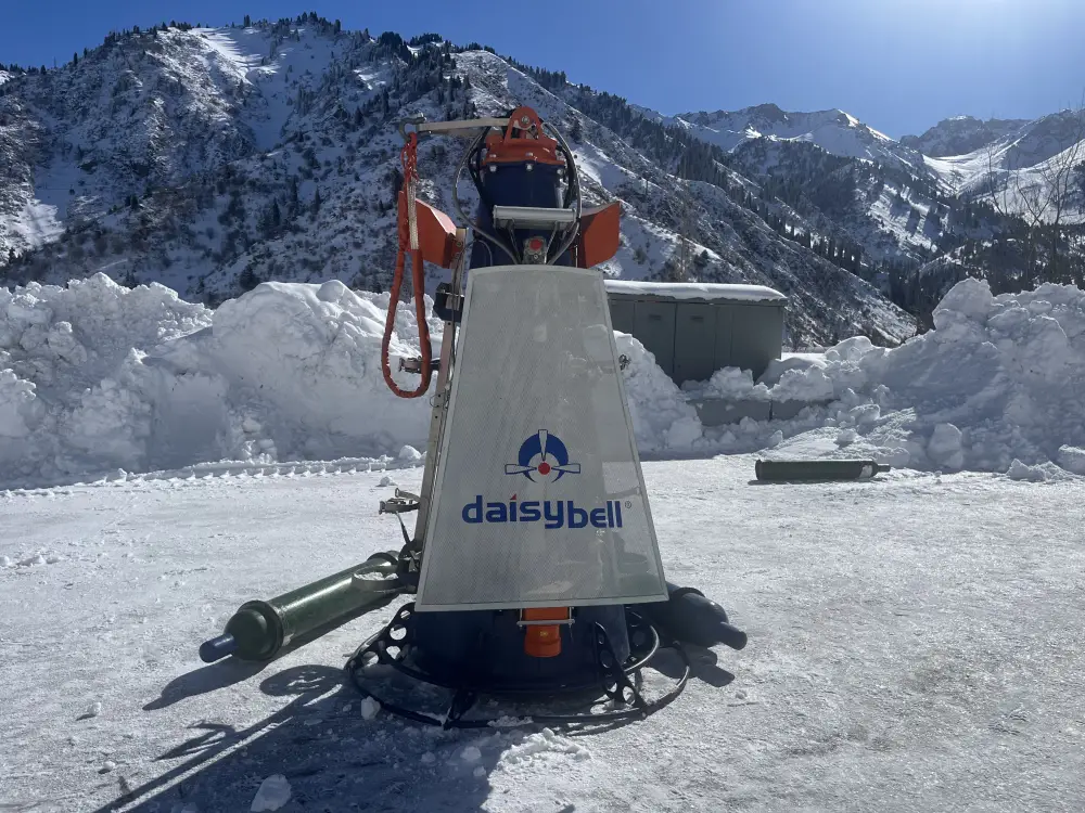 Современные технологии помогают контролировать лавины в горах Алматы {city2}