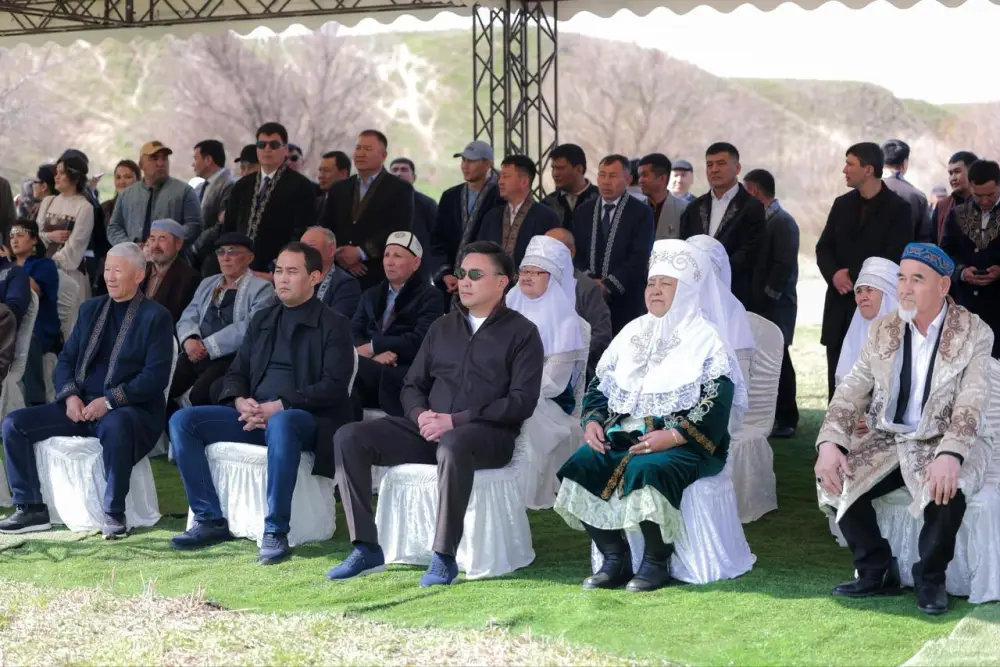 Чистая вода, чистая совесть: акция «Мөлдір бұлақ» {city2}