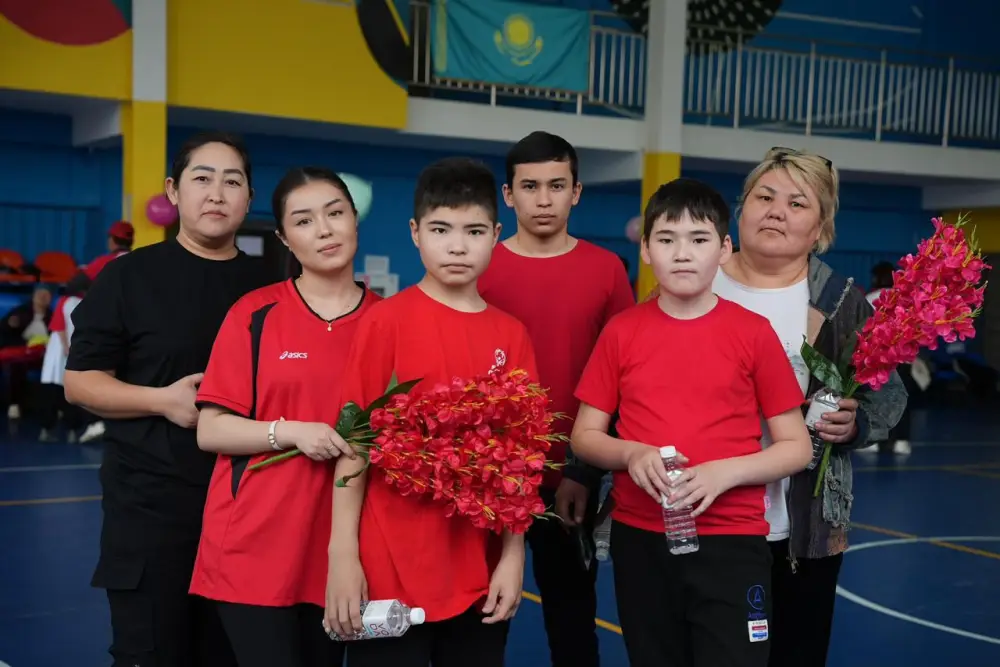 В Алматы прошла инклюзивная семейная эстафета ко Дню семьи – Шаңырақ күні (5)