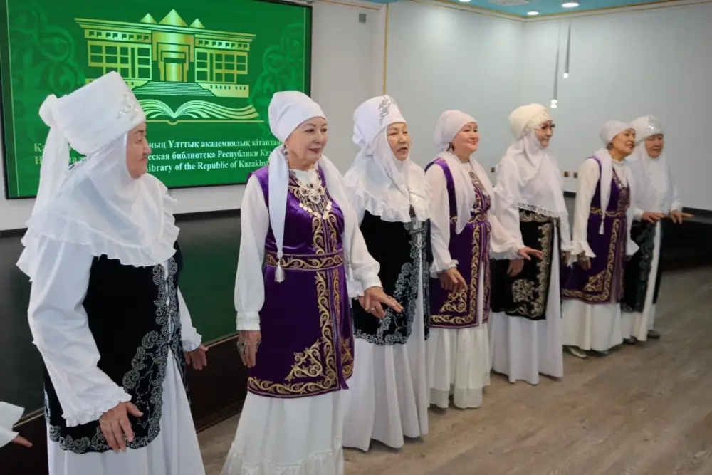 Национальная одежда: праздник в каждом стежке! {city2}