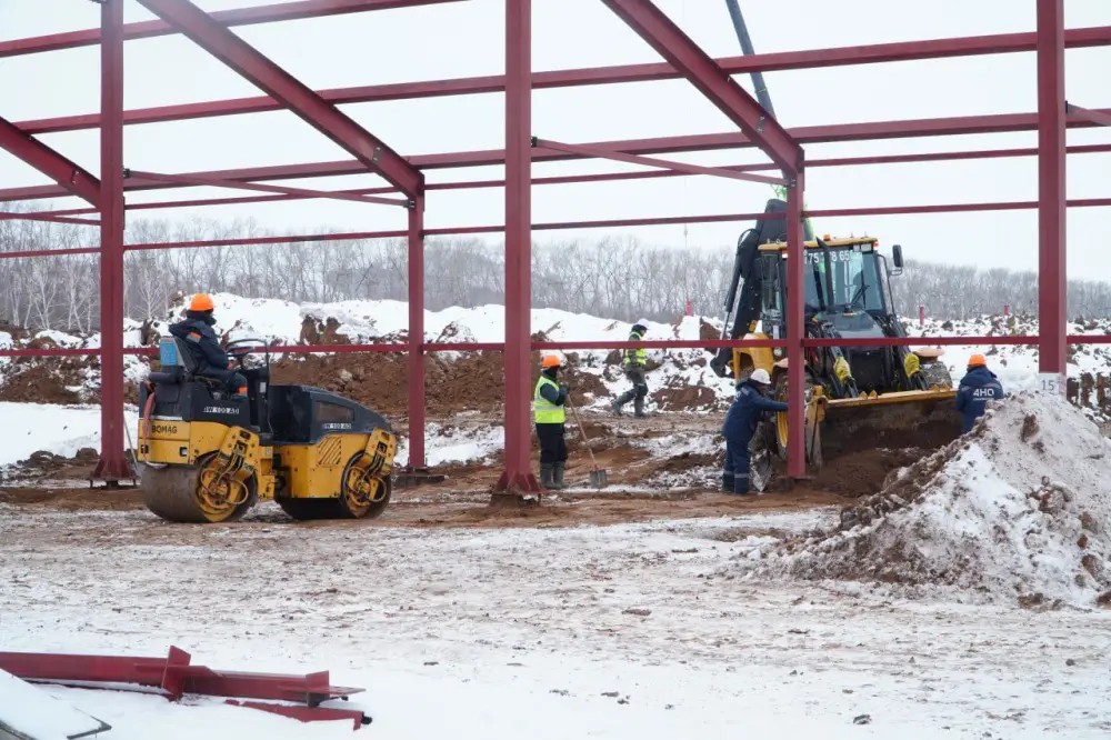 В Бурабайском районе ведется строительство крупной молочно-товарной фермы и завода по переработке молока (2)