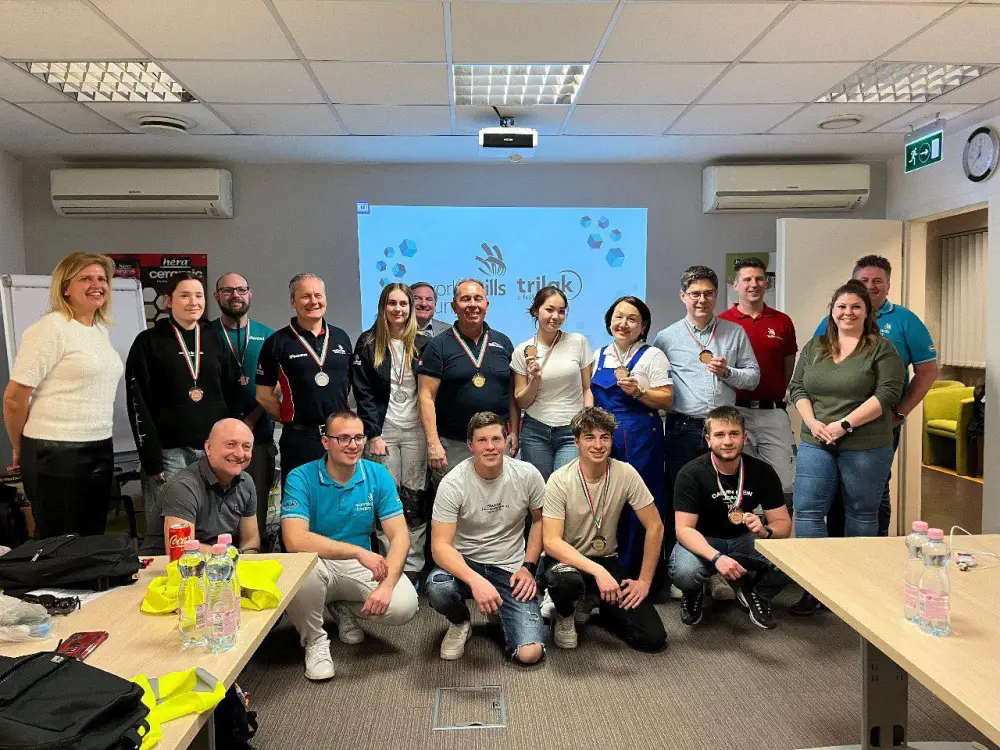 ТУРКЕСТАН: СТУДЕНТКА КЕНТАУСКОГО КОЛЛЕДЖА СТАЛА БРОНЗОВЫМ ПРИЗЕРОМ МЕЖДУНАРОДНОГО КОНКУРСА {city2}