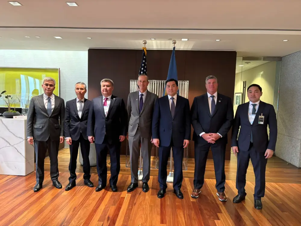 Министр энергетики Казахстана обсудил с Chevron международные проекты в нефтегазовом секторе {city2}