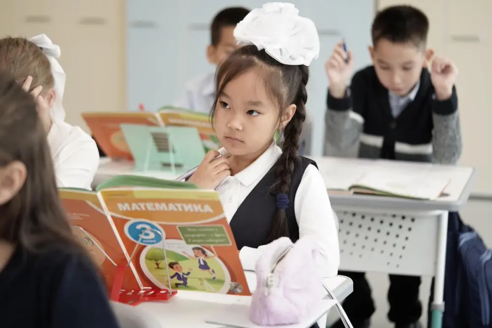 В Казахстане открываются новые современные школы: 183 учебных заведения уже приняли 218 тысяч учеников {city2}