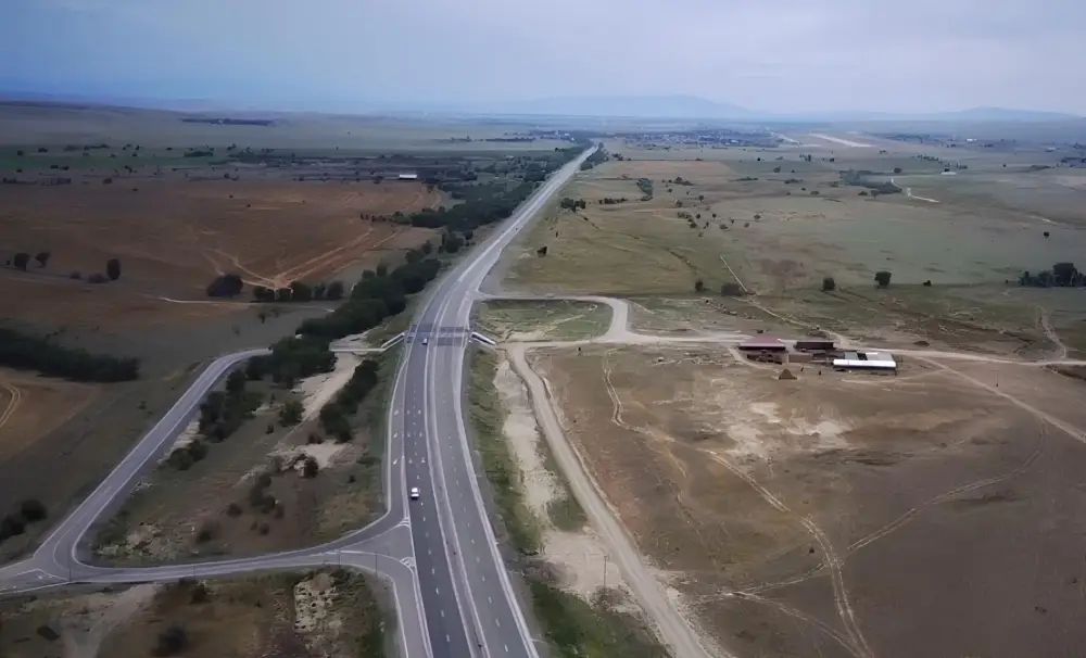 Бейбит Исабаев: Доля местных дорог в хорошем и удовлетворительном состоянии составила 95% (4)