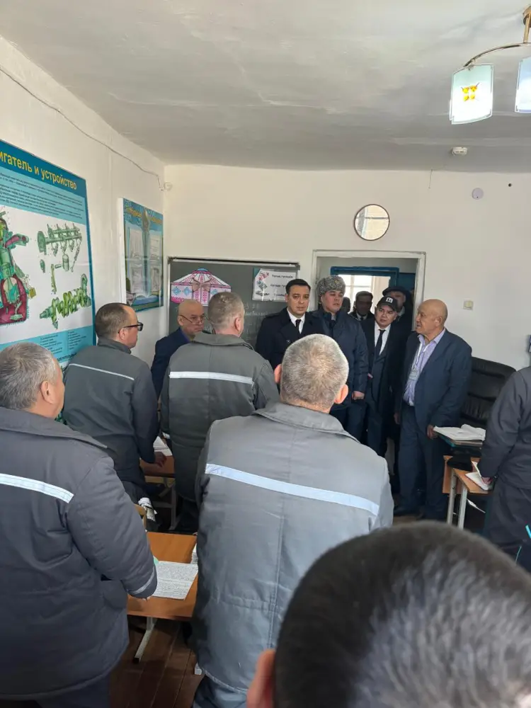 Уполномоченный по правам человека изучил условия содержания осужденных в казахстанской колонии №14 {city2}