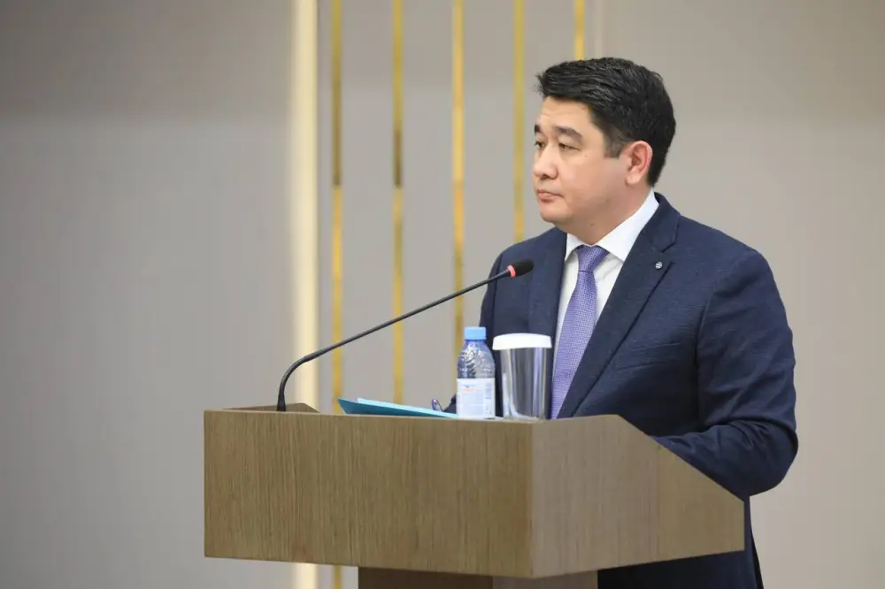 В этом году в трех районных больницах Актюбинской области начнут строить пристройки {city2}