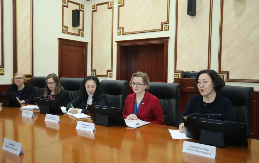 Аким Мангистауской области обсудил с послом Великобритании возможности развития региона и привлечения инвестиций {city2}