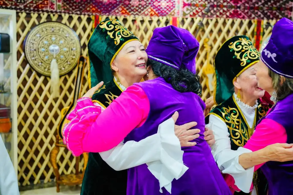 Празднование Көрісу күні в Доме дружбы: укрепление межнациональных связей через традиции казахского народа {city2}