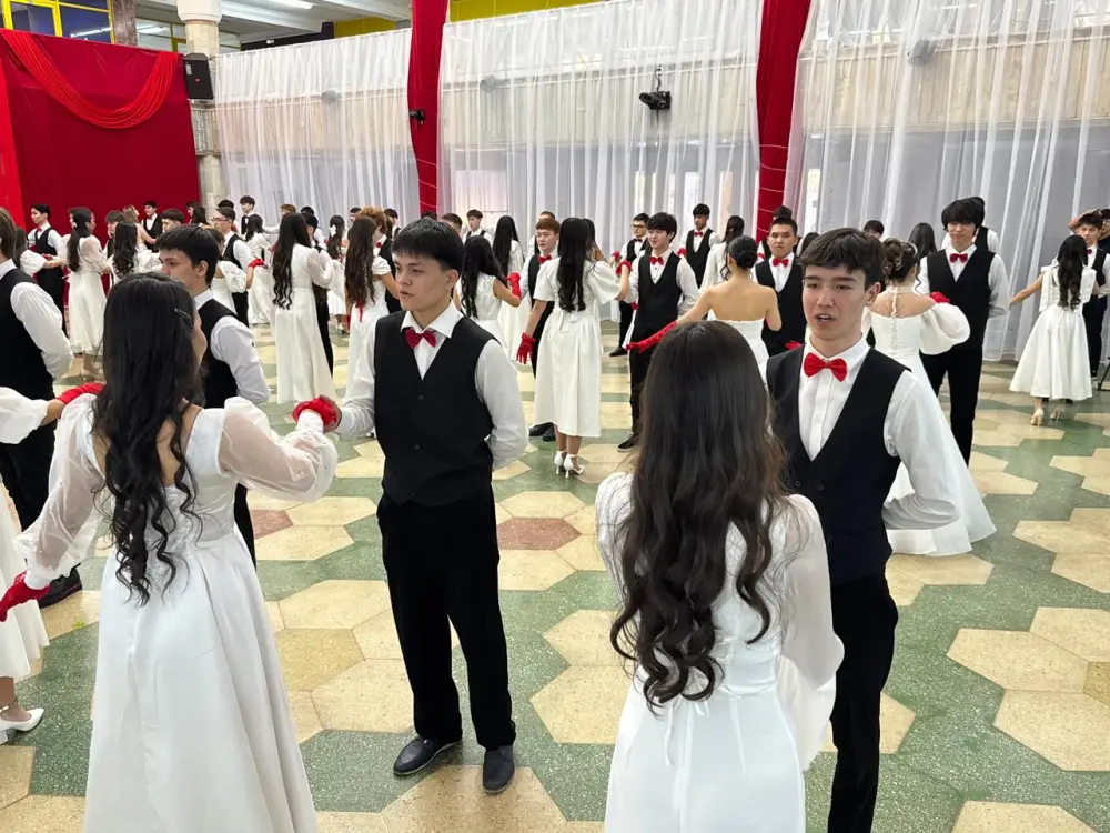 Торжественный бал «Симфония весны» прошел в Астане (2)