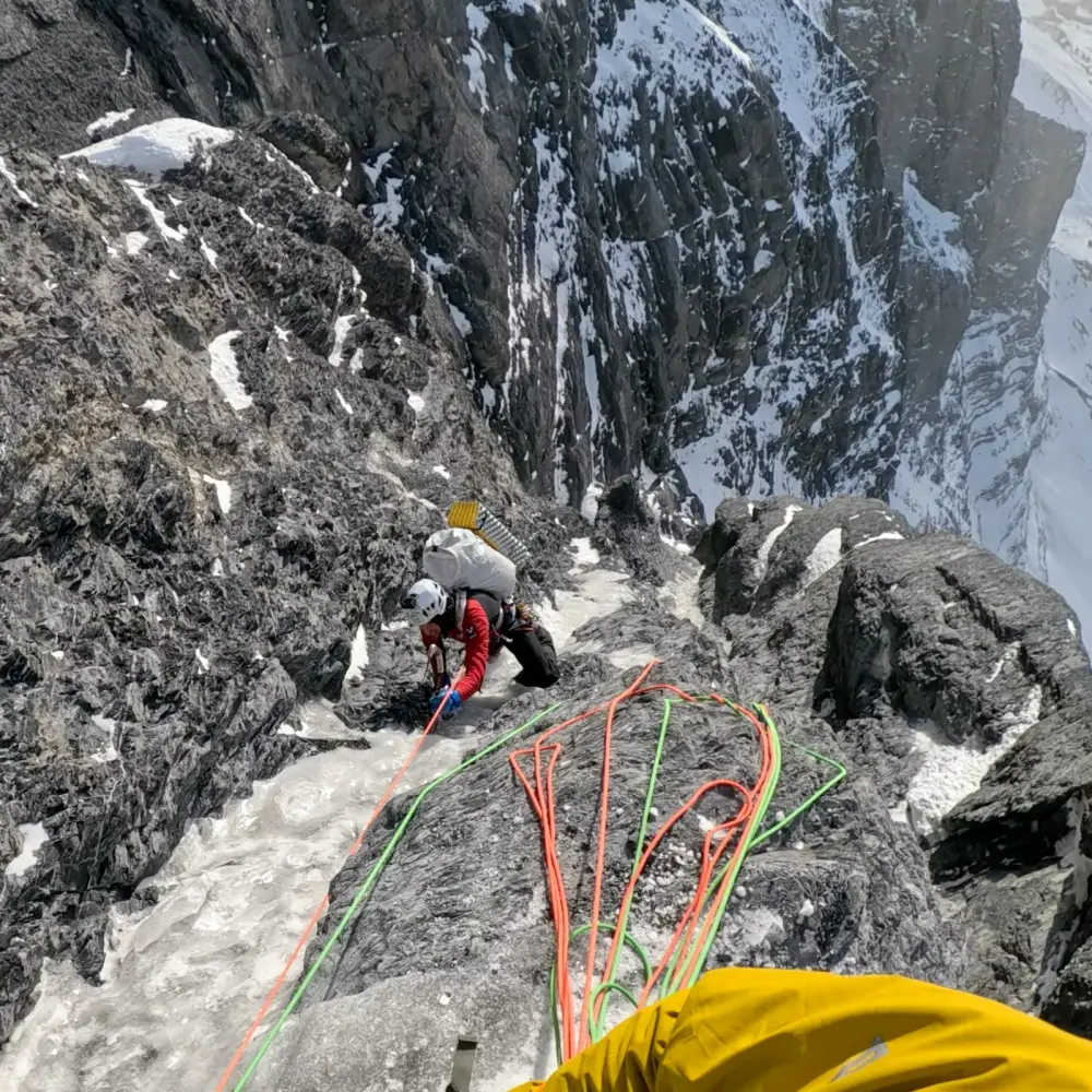 Впервые в истории: казахстанские альпинисты прошли «Стену смерти» — северную стену Эйгера в Альпах (4)