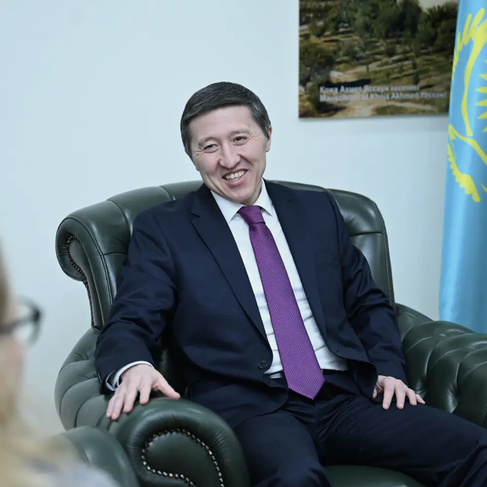 Встреча заместителя министра иностранных дел Казахстана с послом Норвегии для обсуждения двустороннего сотрудничества {city2}