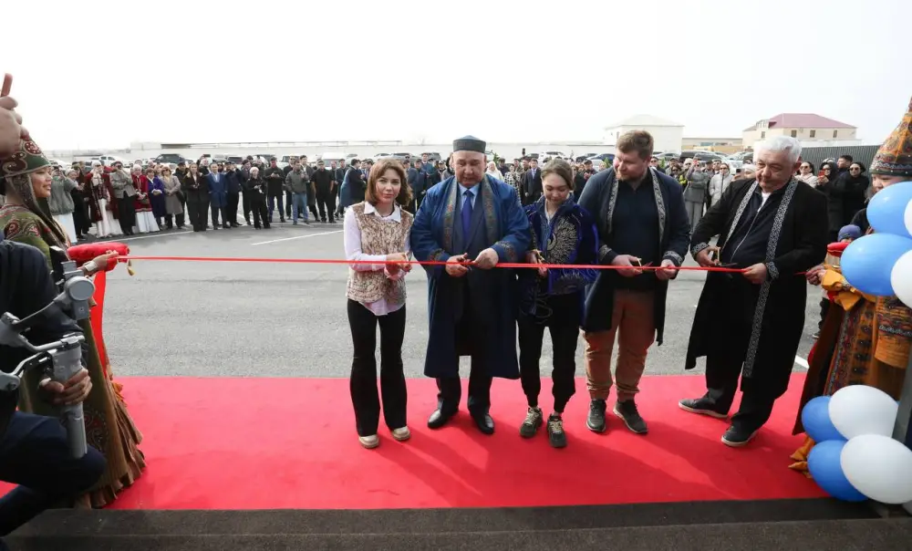 В Мангистауской области открылся ледовый дворец международного стандарта (4)