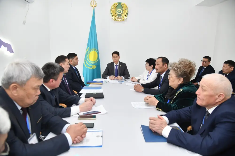 Азамат Айманакумов в Атырау: подготовка к референдуму {city2}