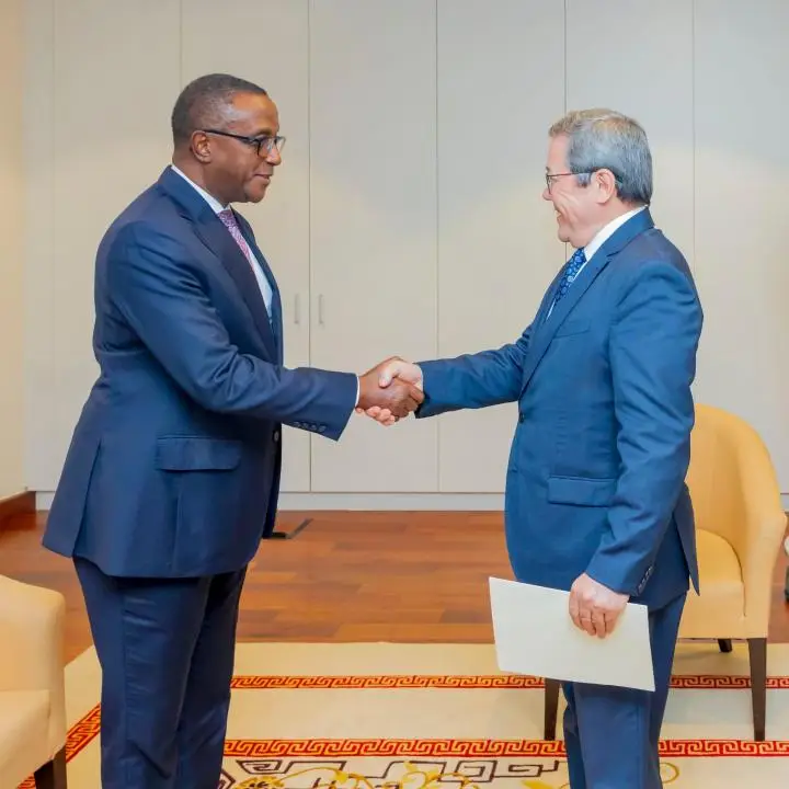 Посол Казахстана в Руанде вручил верительные грамоты Президенту Руанды (6)