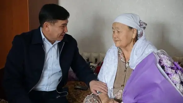 Чествование матерей в Ордабасе: укрепление семейных ценностей и национальной идентичности {city2}