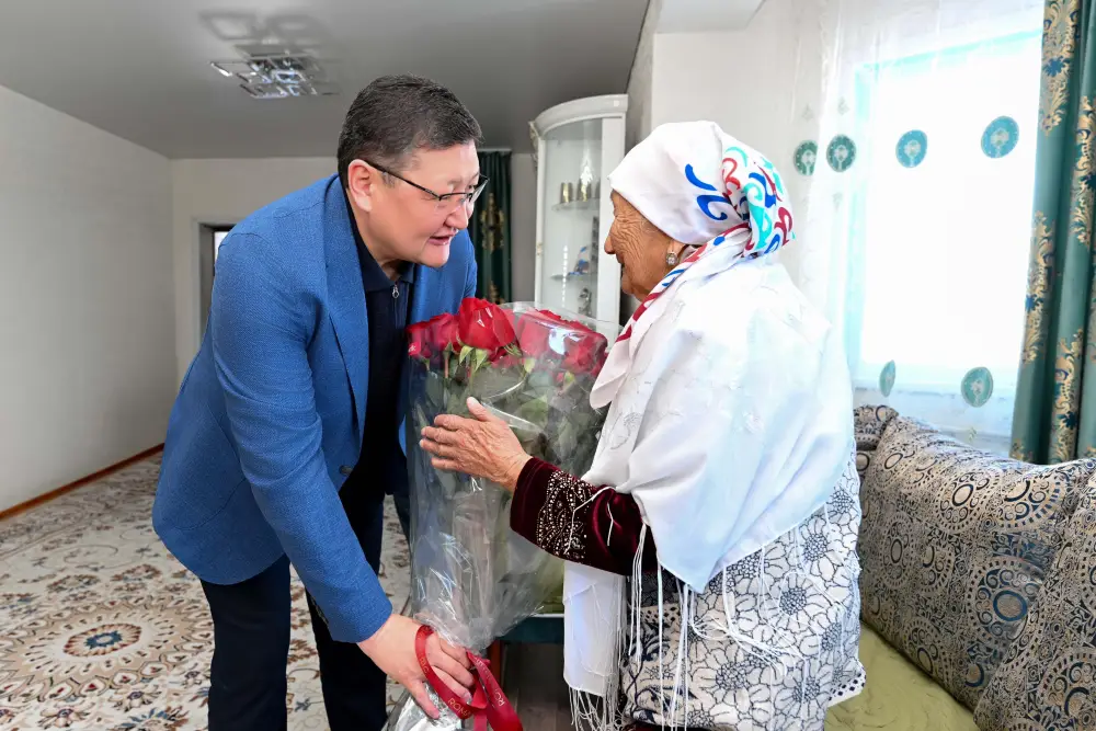 Поздравление 104-летней труженицы тыла подчеркивает важность памяти о вкладе женщин в историю страны {city2}