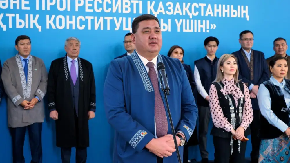 Около тысячи участников собрал форум в поддержку новой Конституции в Астане (5)