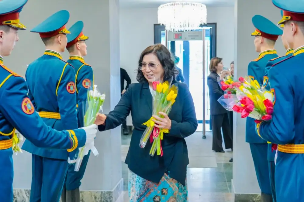 «Женщина – сердце мира»: в Астане прошел праздничный концерт (7)