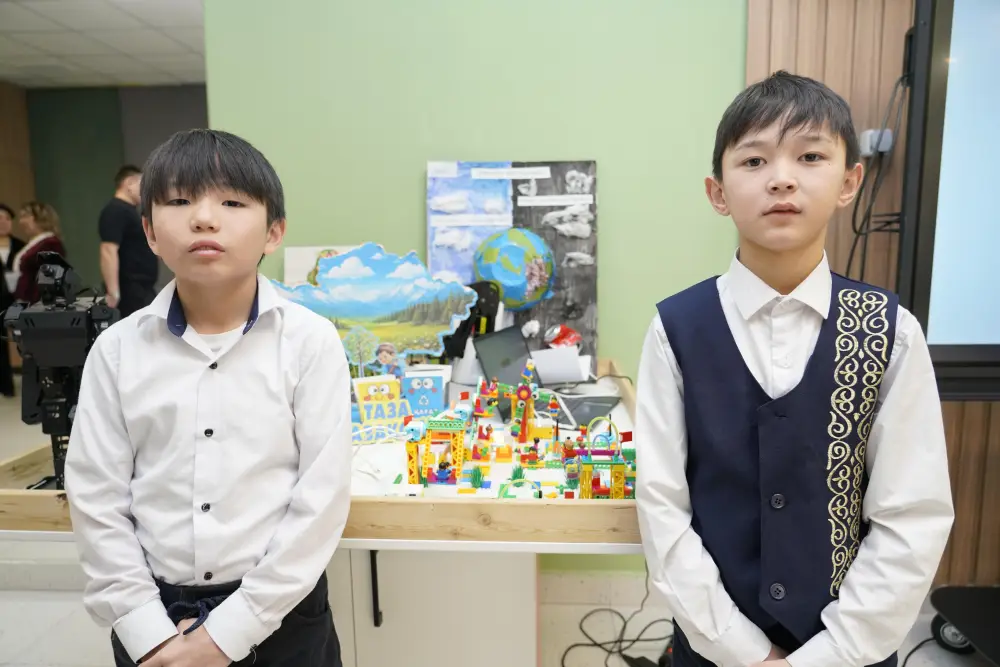 International Seminar on Integrating Modern Laboratory Complexes and STEAM in Education Held in Astana {city2}