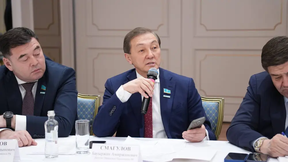 В Казахстане представлена новая модель системы управления отходами (2)