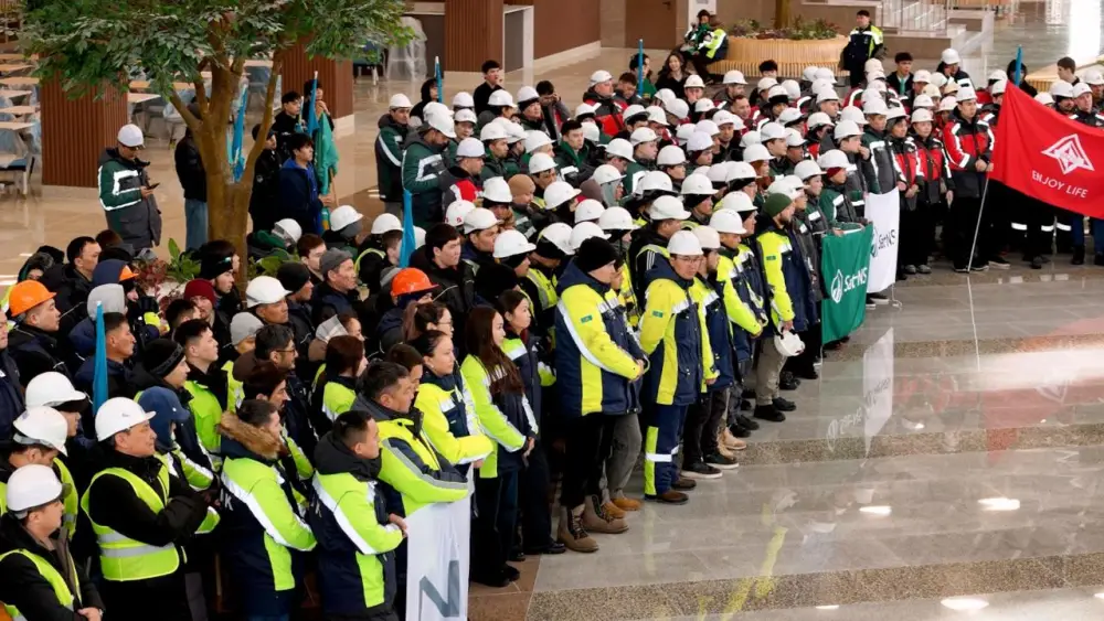 Столичные строители поддержали новую Конституцию {city2}