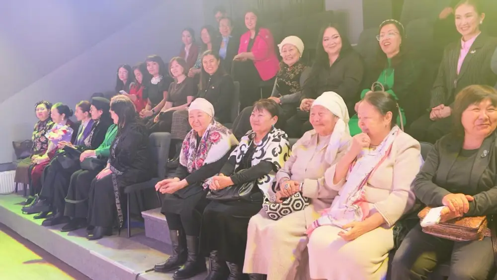 В Астане прошел литературный вечер «Жырмен өрілген нәзіктік» (4)