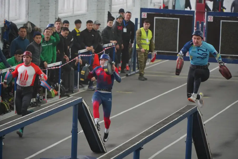 Итоги зимних чемпионатов по пожарно-спасательному спорту {city2}