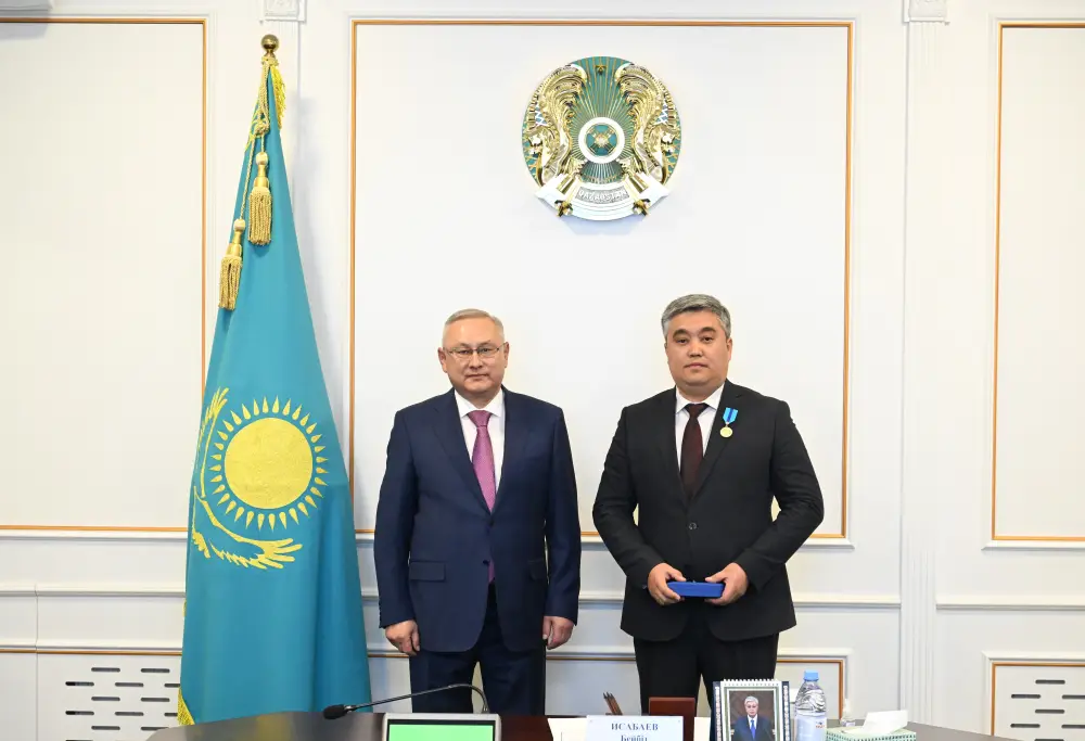 Награды от Бейбита Исабаева: стимул для дальнейшего развития Жетісу {city2}