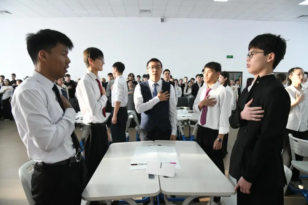 Кино о хулиганах: уроки права для школьников! {city2}