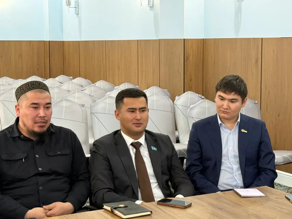 В Актобе определены новые шаги по продвижению молодежного бизнеса {city2}