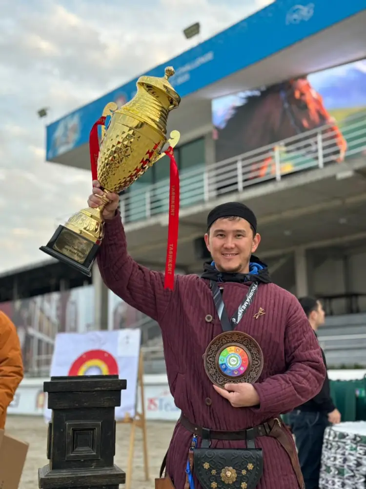 Казахстанские лучники завоевали золото на мировом турнире в Ташкенте {city2}