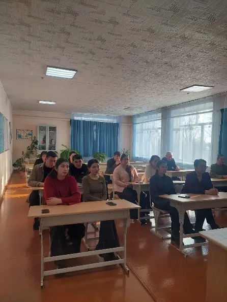 Создание моста согласия: встречи с молодежью в Наурзумском районе {city2}