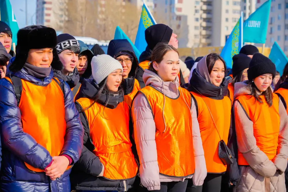 Более тысячи представителей молодежи поддержали новую Конституцию масштабной акцией (8)