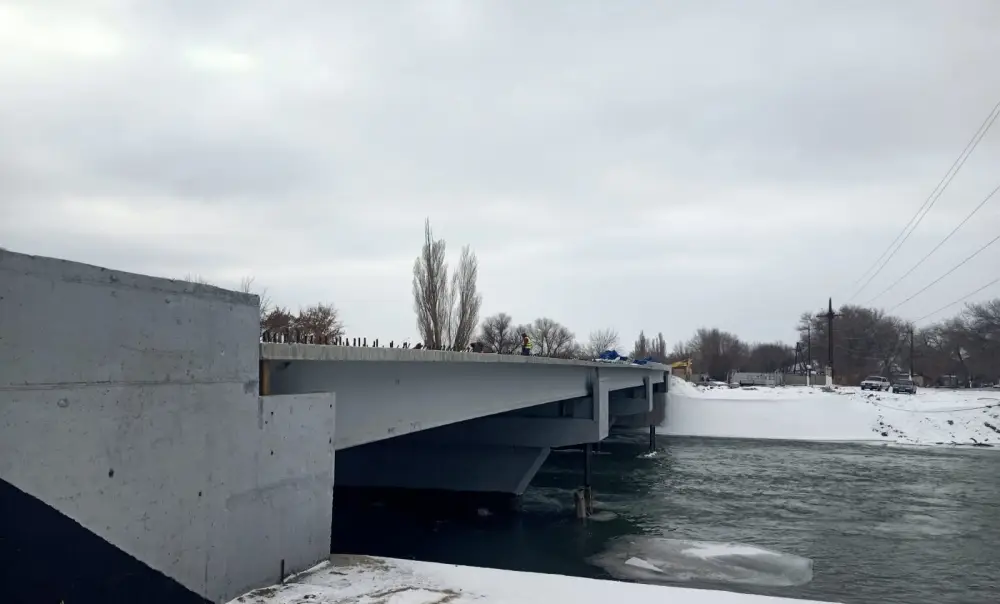 Бейбит Исабаев: Доля местных дорог в хорошем и удовлетворительном состоянии составила 95% (10)