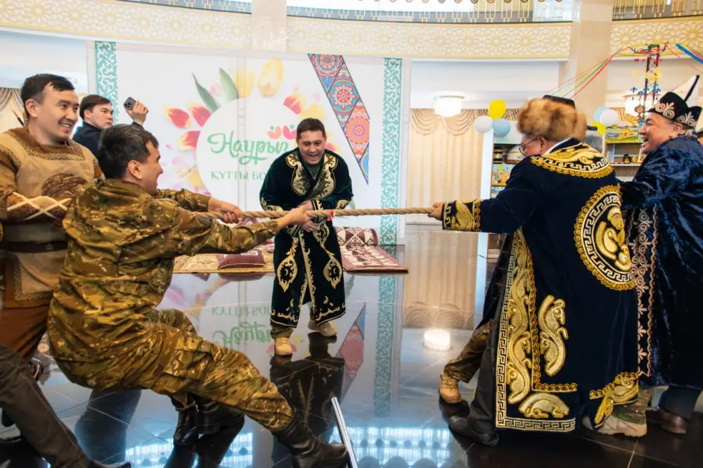 С начала года армейские спортсмены завоевали свыше ста медалей международного уровня (2)