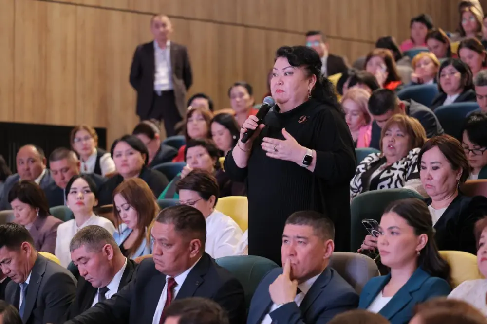 В Астане проходит конференция директоров школ по реформе 'Келешек мектептері' {city2}