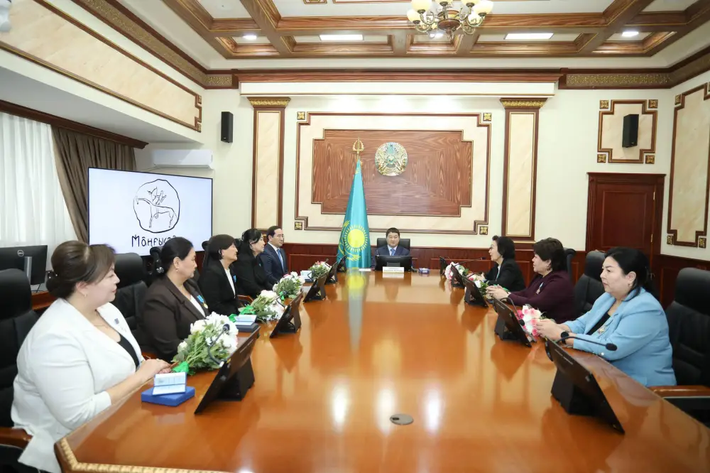 В Мангистауской области Нурдаулет Килыбай вручил государственные награды труженикам региона {city2}