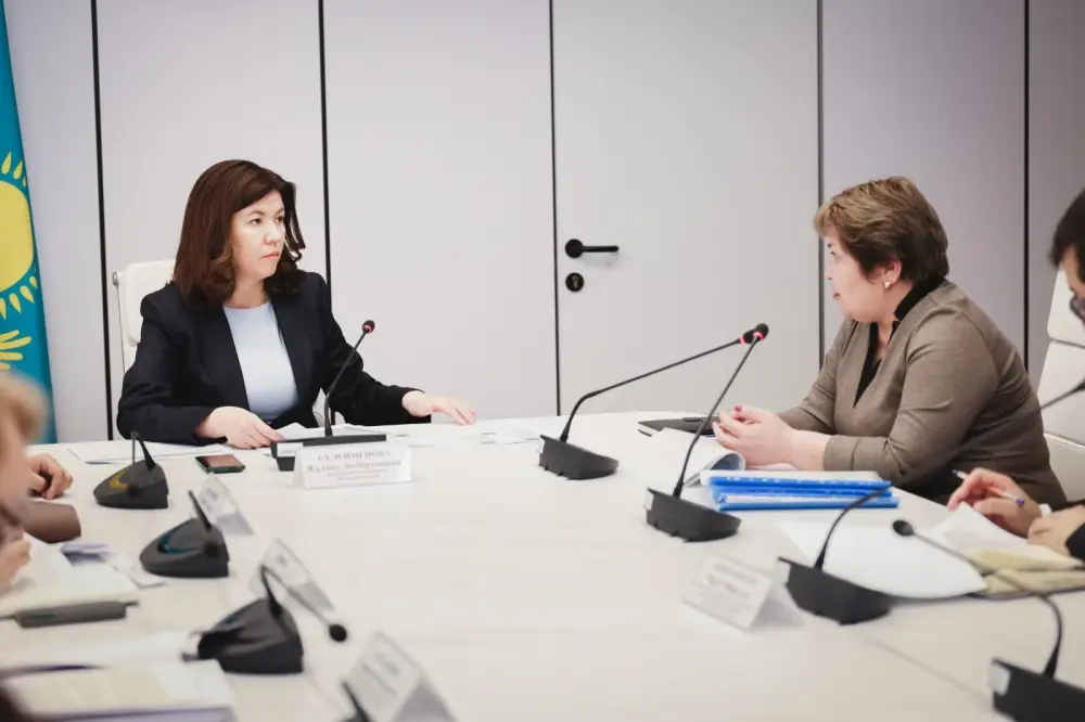 Жулдыз Сулейменова: защита статуса педагога и обеспечение безопасности детей - стратегические приоритеты ведомства (2)