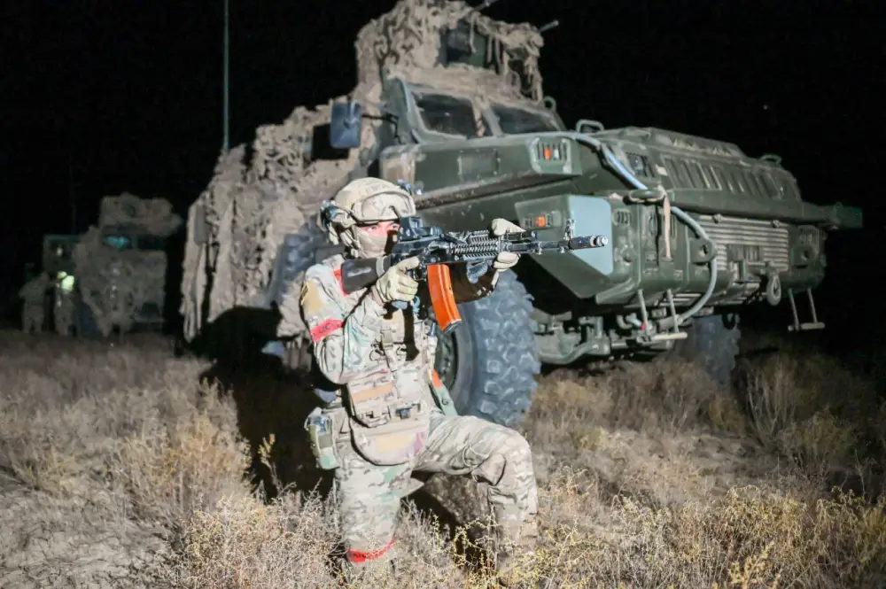 Министр обороны определил приоритеты боевой подготовки Вооруженных сил (5)