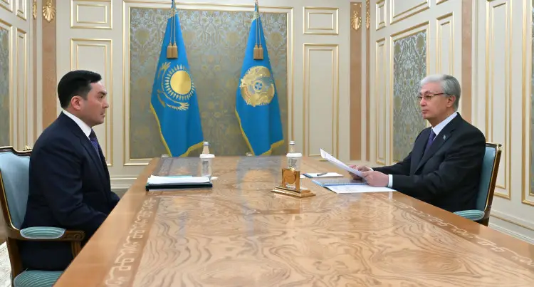 Президент Казахстана обсудил развитие топливно-энергетического комплекса с министром энергетики {city2}