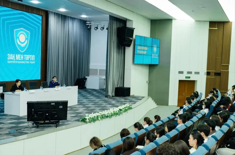 В столице проведена лекция по профилактике преступлений среди молодежи (5)