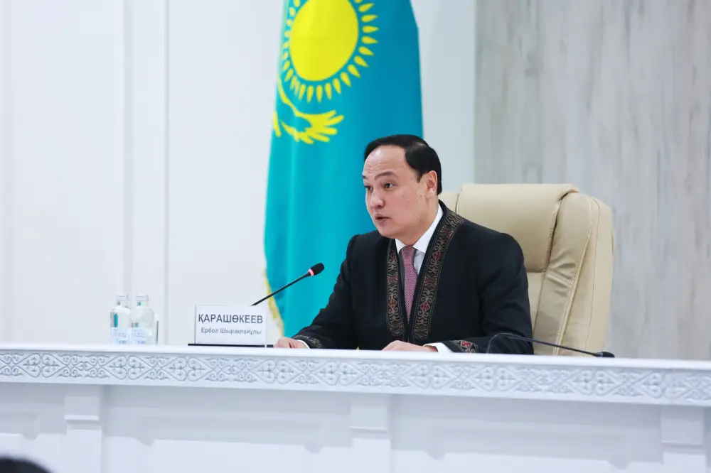 Ербол Карашукеев встретился с финалистами второго сезона «Ой шебері» в Жамбылской области {city2}