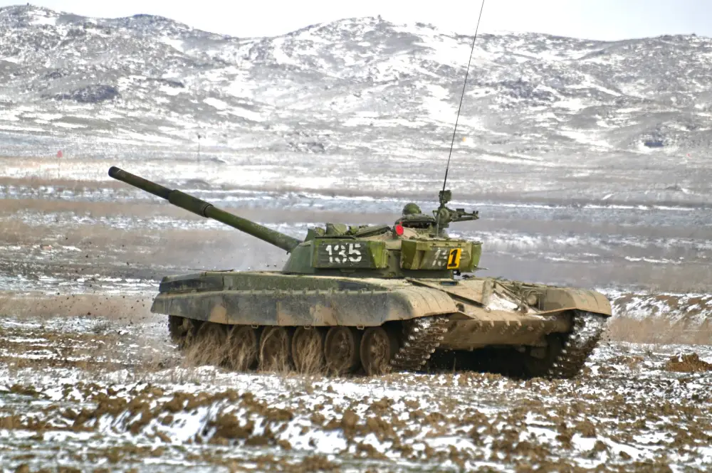 В Гвардейском гарнизоне прошли штатные стрельбы танковых подразделений (4)