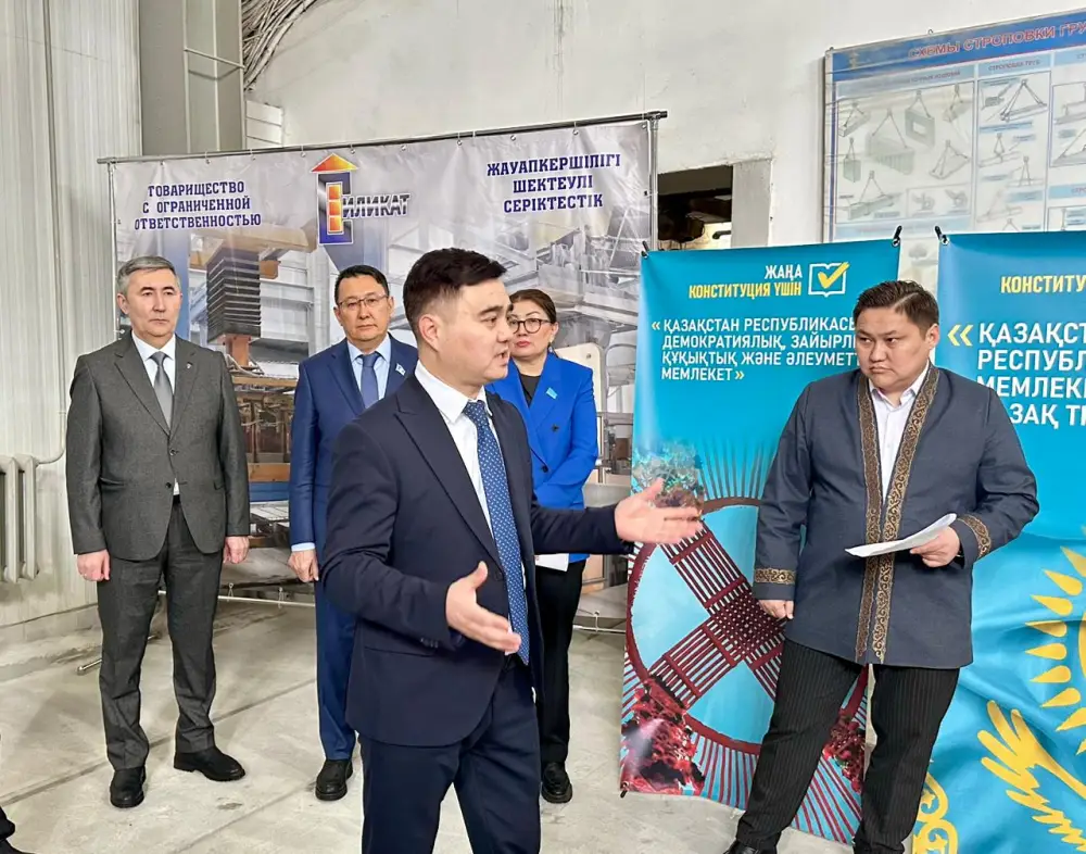 В ОБЛАСТИ АБАЙ РЕГИОНАЛЬНАЯ КОАЛИЦИЯ ПРОВЕЛА ВСТРЕЧУ С ТРУДОВЫМ КОЛЛЕКТИВОМ ПРЕДПРИЯТИЯ «СИЛИКАТ» (4)