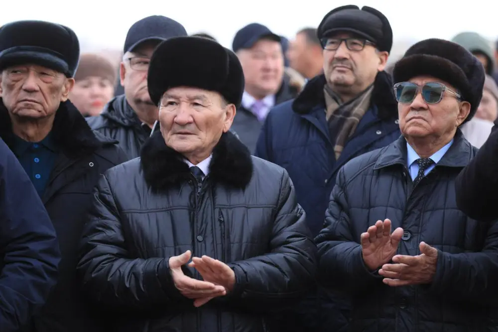 В Шалкаре открылся ФОК с первым в истории района плавательным бассейном (5)