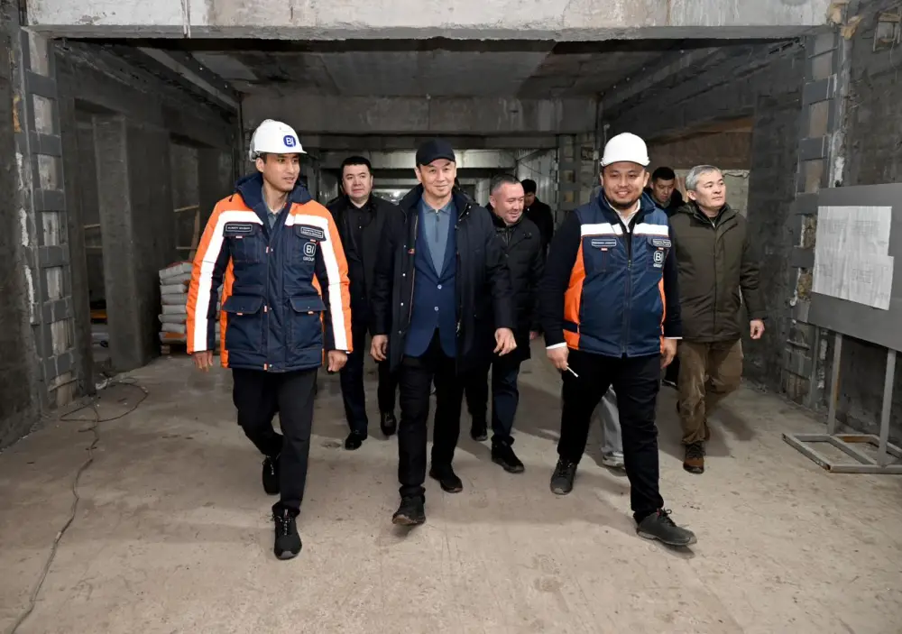 Аким Алматы проверил ход модернизации больницы №7 и строительство новой поликлиники на 500 посещений {city2}